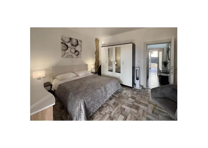 Stunning In With Wifi Apartman Trogir