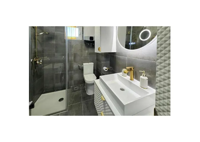 Stunning In With Wifi Apartment *